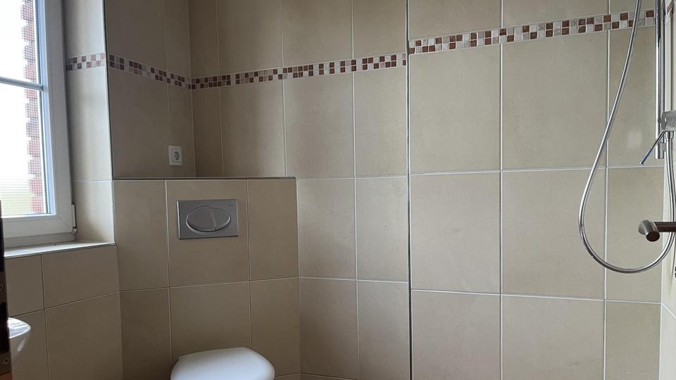 grundsolides Einfamilienhaus in guter und ruhiger Lage - provisionsfrei – Bild 11