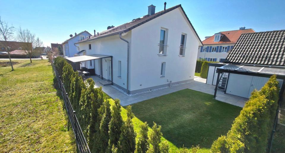 Moderne DHH, provisionsfrei, ideal für Familien.