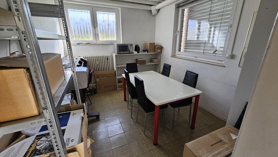 Firmenhalle / Industriehalle mit Bürotrakt – Bild 32