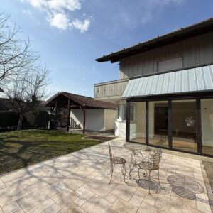 Modernes Reihenendhaus in Grassau mit Bergblick und Golfplatznähe