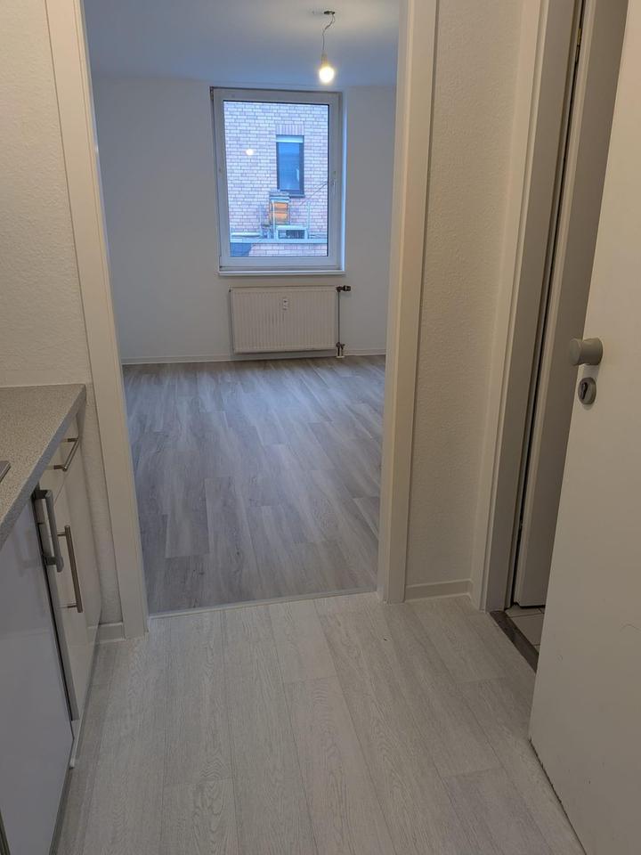 Studentenapartment | frisch renoviert | direkt an der Straßenbahn – Bild 6