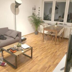 Sehr schöne, helle 2,5 Zi-Whg mit Einbauküche in Karlsruhe