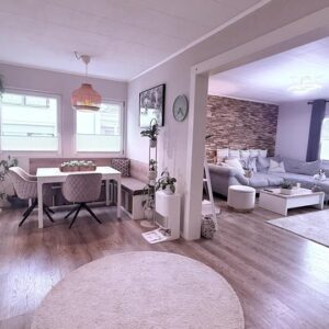 Provisionsfrei - Frisch saniertes modernes Einfamilienhaus mit PV-Anlage in ruhiger Lage