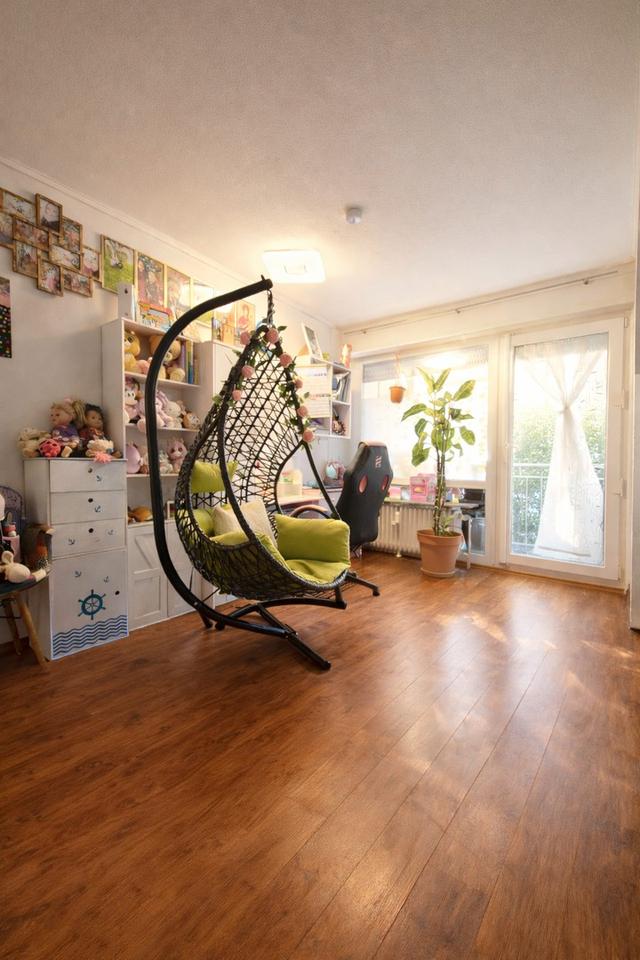 Charmante 3-Zimmer-Erdgeschosswohnung mit Loggia, EBK und Tiefgarage in zentraler Lage von Kelkheim – Bild 2