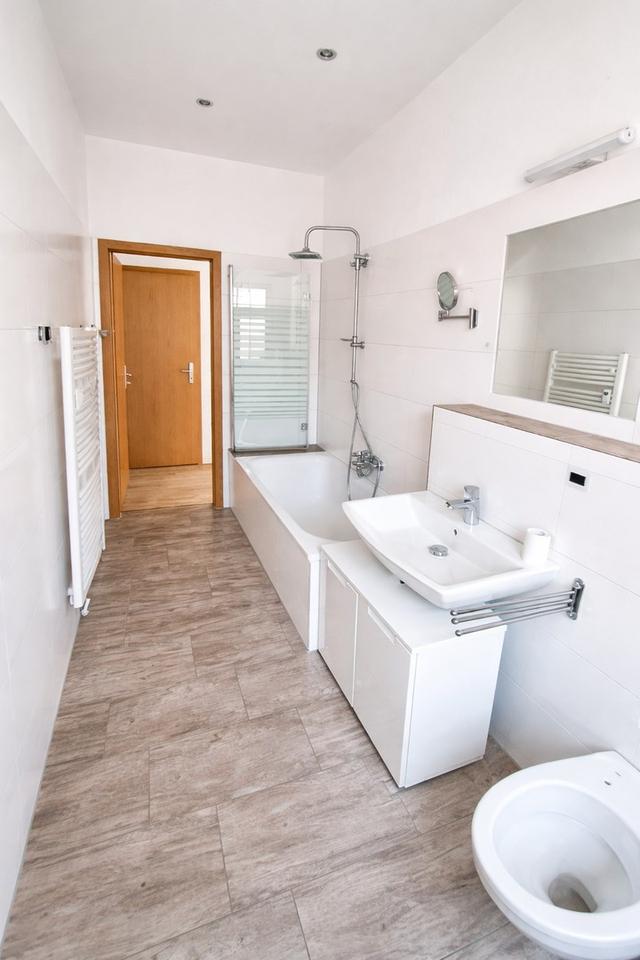 Stilvoll modernisierte 2,5-Zimmer-Wohnung – sofort bezugsfrei – Bild 14