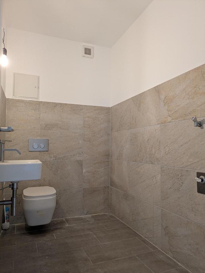 WG möglich, 5 Zimmer, 3 Bäder, 140 m2 Haus Wohnung Großostheim, Balkon, voll ausgestatteter Küche – Bild 12