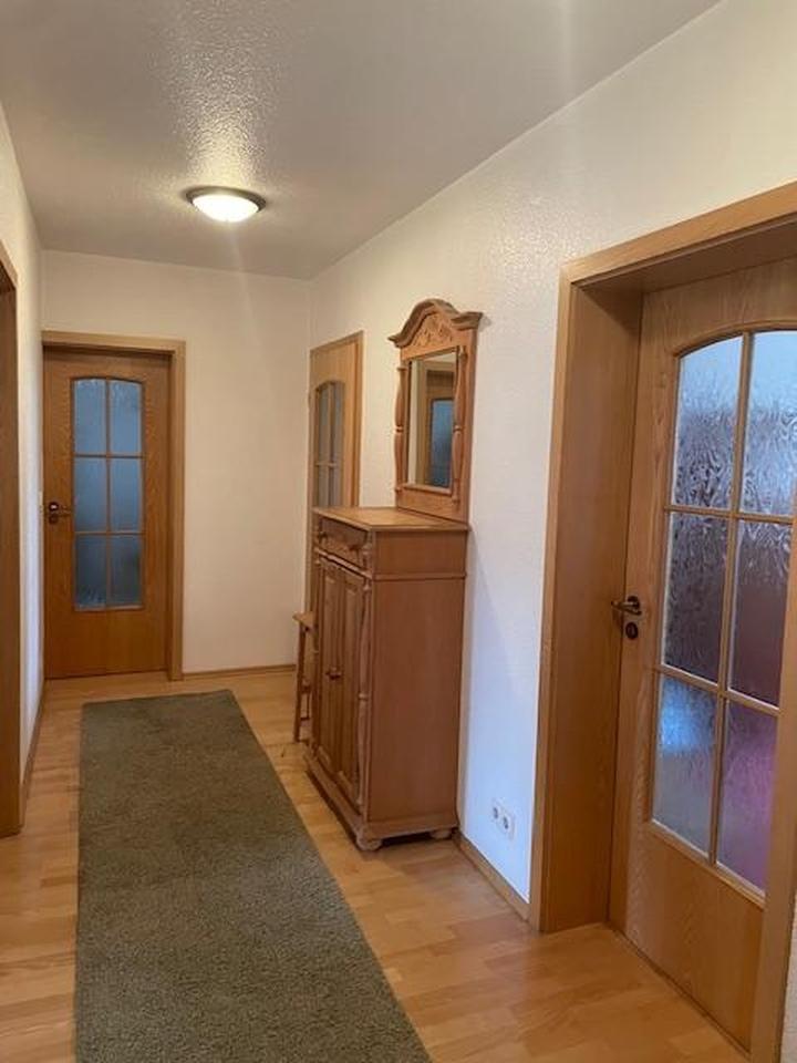 Gepflegtes Stadthaus mit Garten und Terrasse – Bild 11