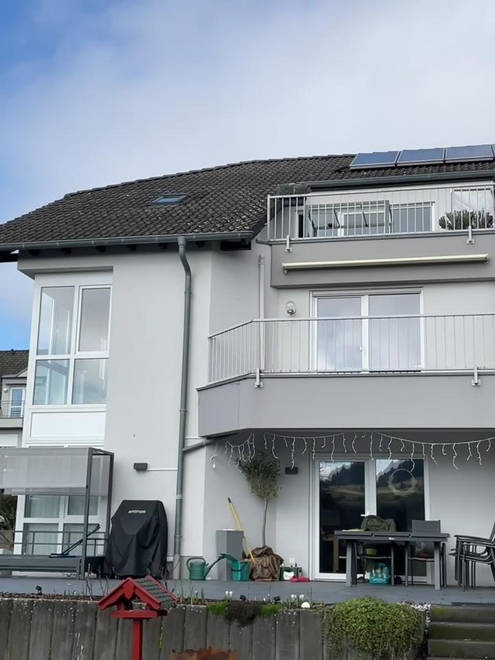 Attraktive 3-Zimmer-Wohnung in bevorzugter Höhenlage mit unverbaubarer Fernsicht – Bild 3