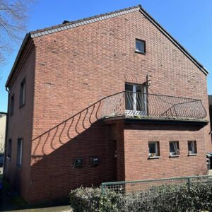 Zweifamilienhaus mit großem Grundstück in AC-Verlautenheide - Entwicklungspotenzial inklusive