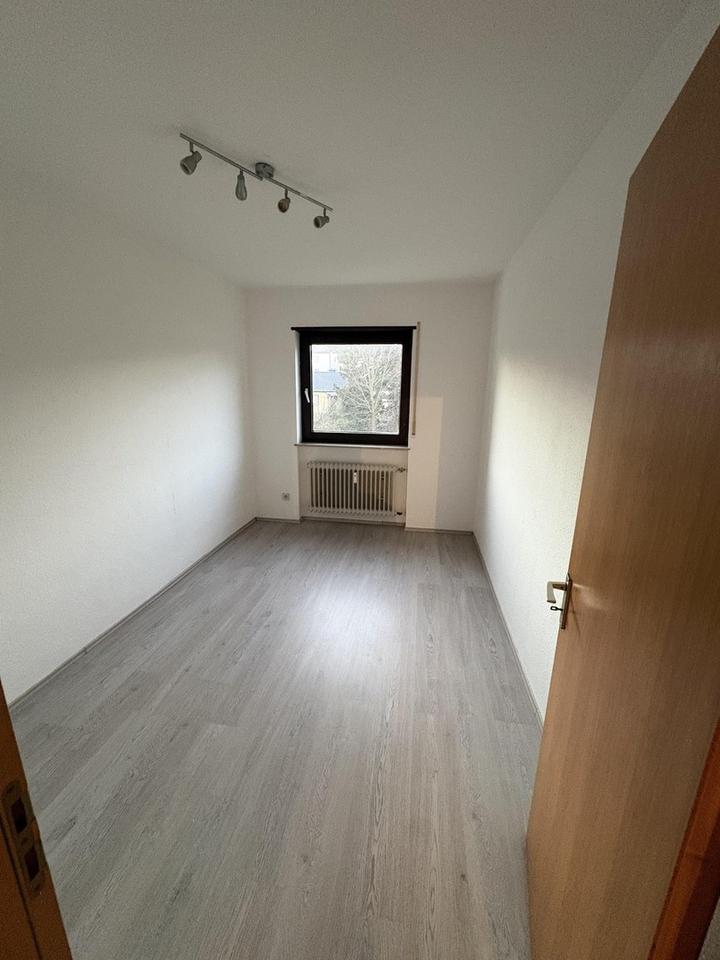 Blick & Lage!! helle - unvermietete 3,5 Zimmerwohnung ca. 88 qm mit Südbalkon – Bild 15
