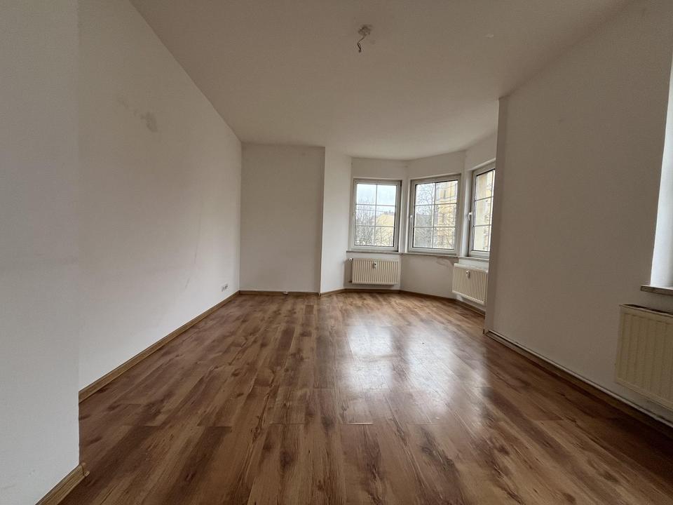 3-Raumwohnung mit modernem Badezimmer und Balkon – Bild 7