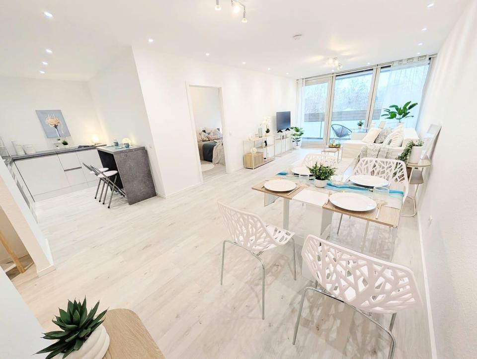 Provisionsfrei | Helle 2-Zimmer-Wohnung | Erstbezug nach Komplettsanierung | barrierefrei – Bild 2