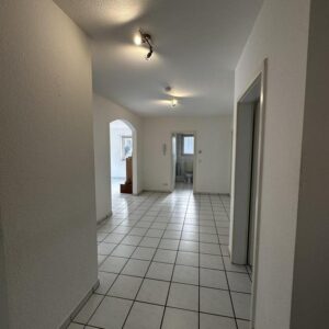 Charmante 3-Zimmer-Wohnung mit Balkon, Kachelofen & Stellplatz in ruhiger Lage von Bensheim