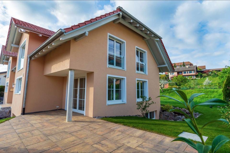 Luxuriöse, neuwertige Doppelhaushälfte im modernen Landhausstil – Bild 2