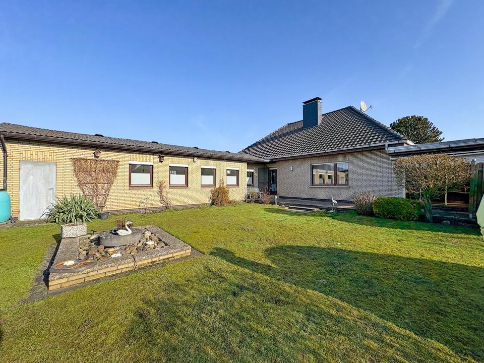 Großzügiges Familienglück mit weitläufigem Garten im Einfamilienhaus – Bild 7