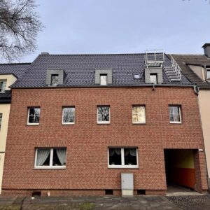 Großzügige 4-Zimmer-Wohnung (112 m²) mit Garten, Garage mit Wallbox, Kamin & Einbauküche