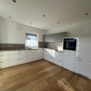 Traumhafte 2-Zimmer Wohnung barrierefrei mit Einbauküche und 2 Balkonen