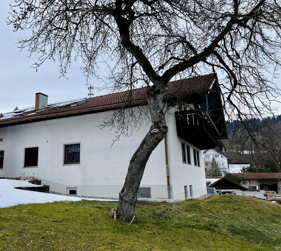 Idyllisch gelegene 5 Zimmer Wohnung – Bild 2