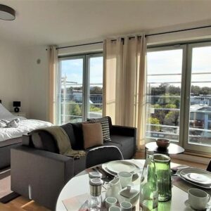 Unbefristet/Non-limited Rooftop Studio Furnished / Dachgeschoss Studio Möbliert