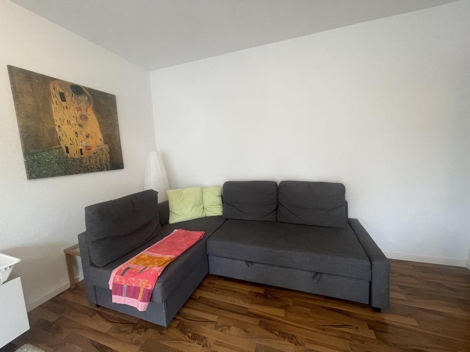 All Inclusive: voll möblierte 2-Zimmer Wohnung mit Balkon in der Innenstadt – Bild 4