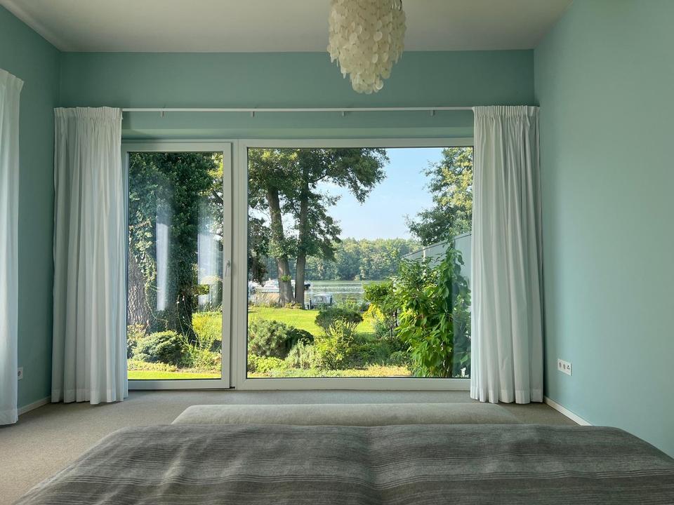 gepflegte Villa mit eig. Seezugang, Steg, Gästehaus, Sauna, Designmobiliar nahe Berlin – Bild 7
