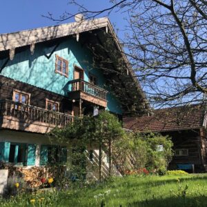 Modernisiertes Bauernhaus mit vielen Möglichkeiten in großem Grundstück