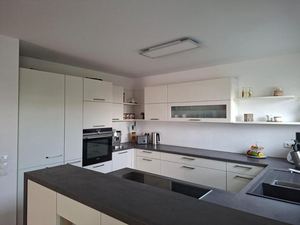 4,5 Zimmer Wohnung mit Garten in begehrter Wohnlage – Bild 4