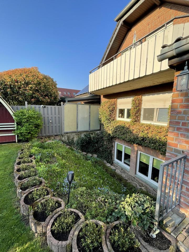 Unabhängig von Öl und Gas. Gepflegte Zweifamilienhaus-DHH in ruhiger und zentraler Lage von Alpen – Bild 9