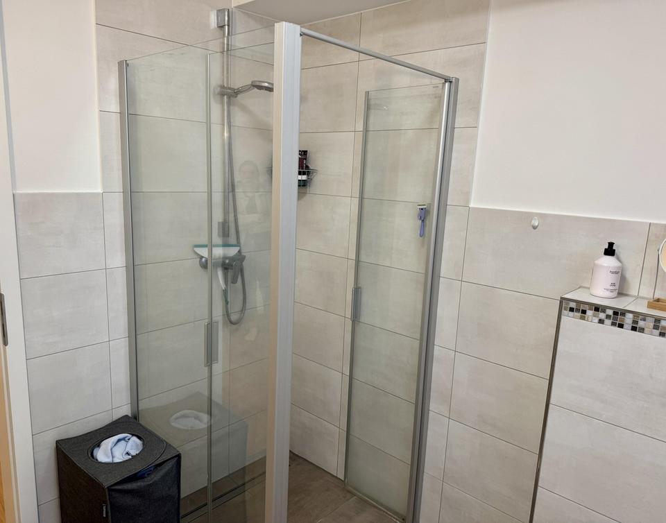 Moderne 2-Zimmer-Neubauwohnung mit Balkon & Tiefgarage in zentraler Lage von Pinneberg – Bild 9