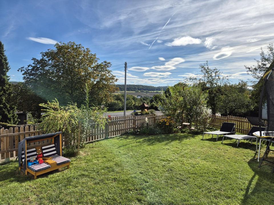 Großzügiges Einfamilienhaus in Massivbauweise mit großem Garten und PV-Anlage - Preis VB – Bild 5