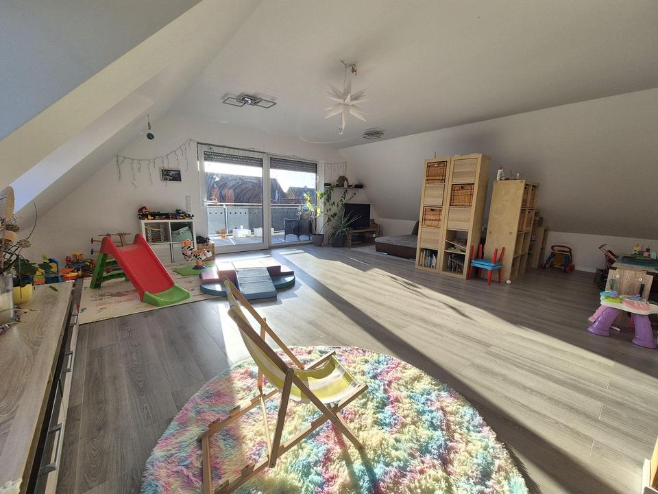 ** 4-Zimmer-Wohnung mit Balkon ** in Höchst ** – Bild 12