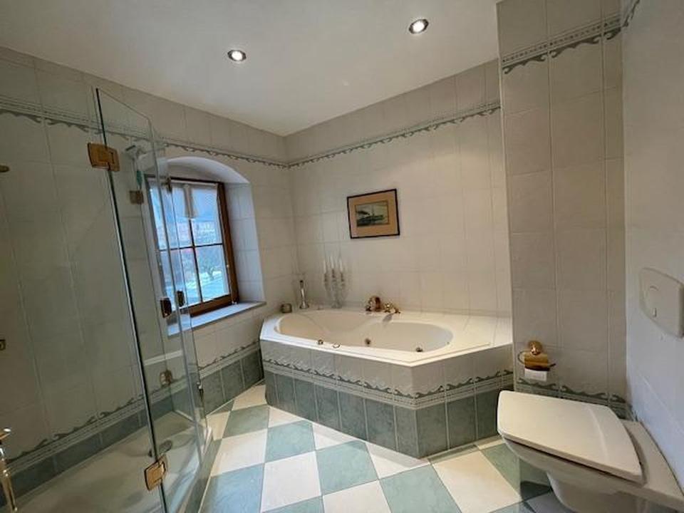 Gepflegtes Stadthaus mit Garten und Terrasse – Bild 16