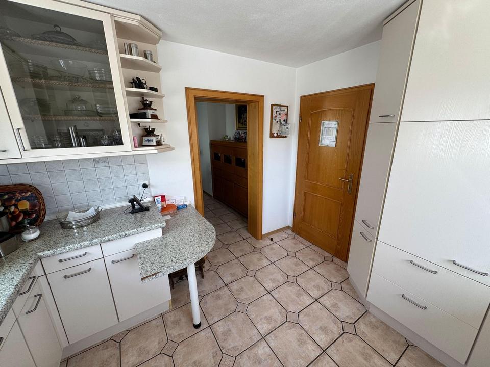 Platz für die ganze Familie! Traumhafte Doppelhaushälfte mit Blick ins Grüne – Bild 10