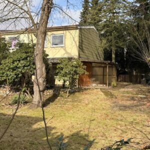 Charmantes Endreihenhaus mit großem Grundstück und viel Potential