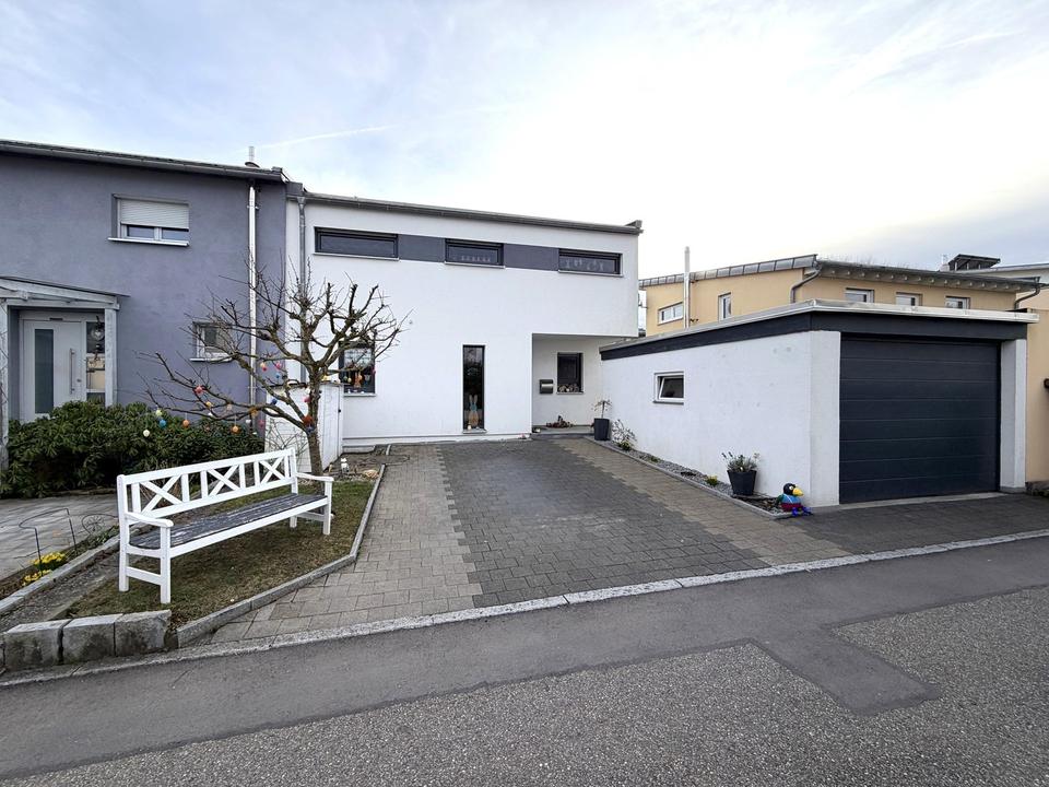 Moderne DHH mit Pergola, Garage & PV | 6 Zimmer | 148 m² | KfW-55 Standard – Bild 4