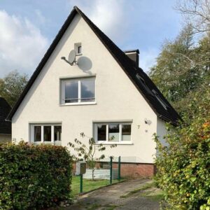 Helle 5-Zimmer Wohnung mit Garten in ruhiger Lage