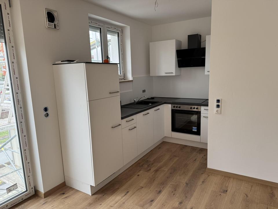 2 Zimmer Wohnung mit großer Terrasse - Zentrumsnah – Bild 2