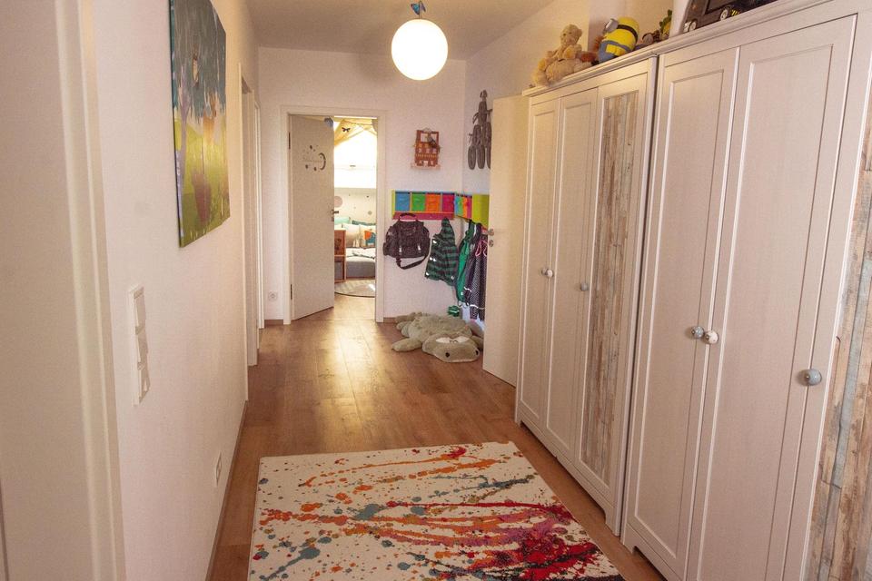 Moderne, neuwertige DHH (Effizienzklasse A) mit Einliegerwohnung - provisionsfrei – Bild 31