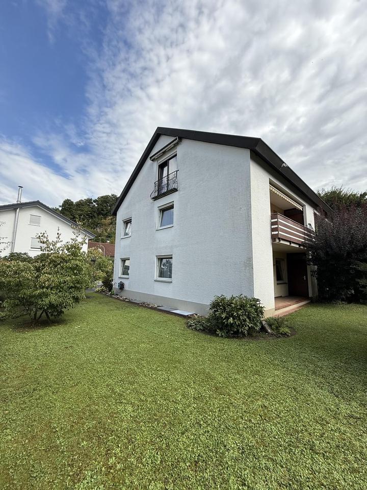 Gepflegtes Dreifamilienhaus mit Weitblick und attraktiven Extras – Bild 4