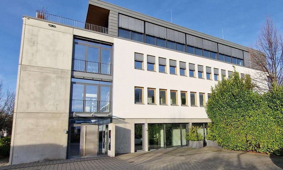 Premium-Büro in Ditzingen – 380 m² auf 2 Etagen, sofort bezugsfertig!