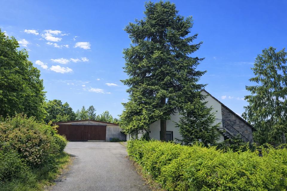 Großzügiges Bauernhaus in einzigartiger Alleinlage – Bild 6