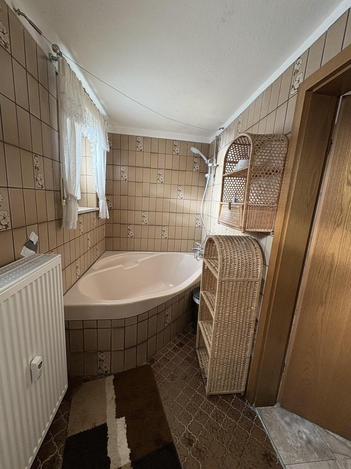 3-Zimmer-Souterrainwohnung mit Küche in Ermreus – Bild 11