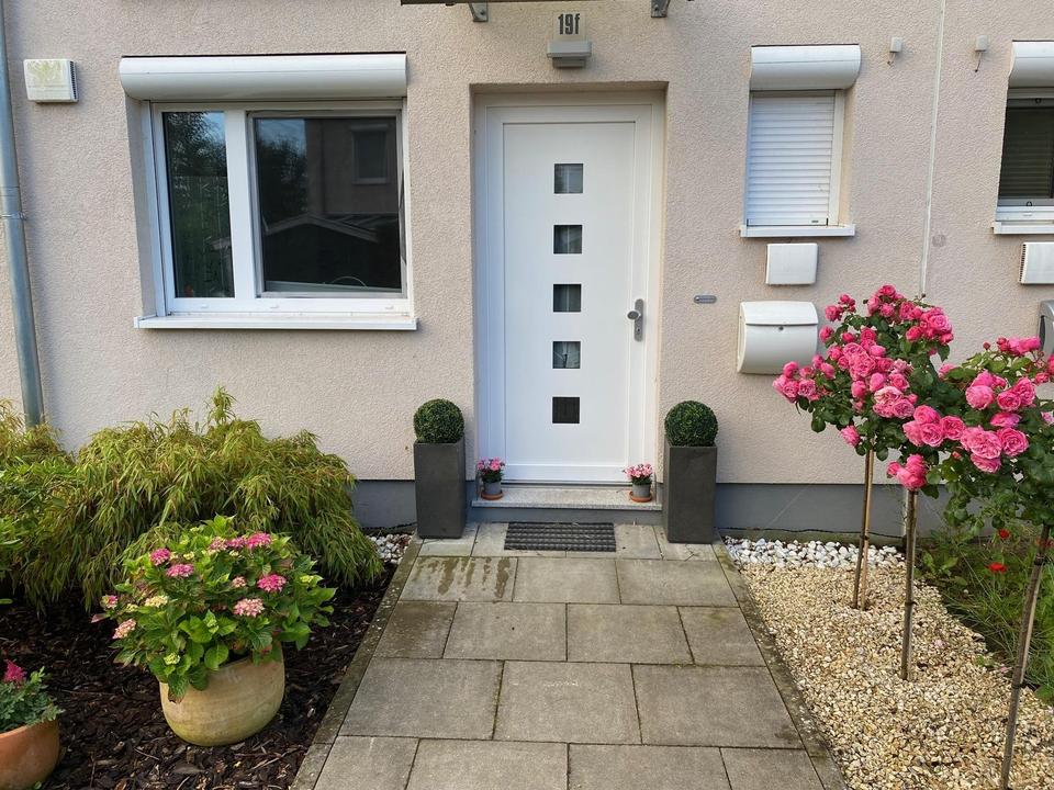 Neuwertige Doppelhaushälfte mit wunderschöner Aussicht – Bild 5