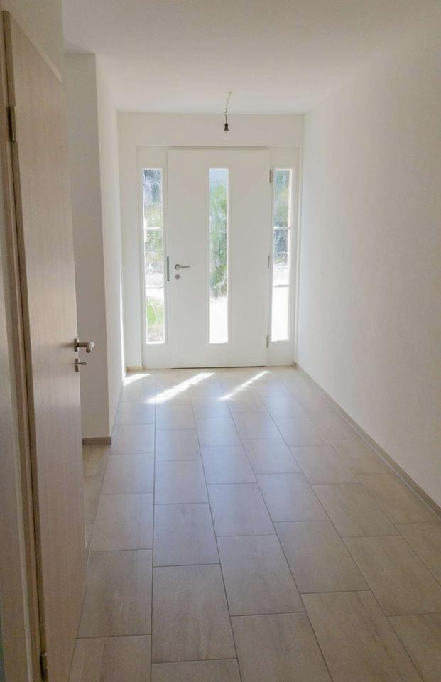 Luxuriöse, neuwertige Doppelhaushälfte im modernen Landhausstil – Bild 5