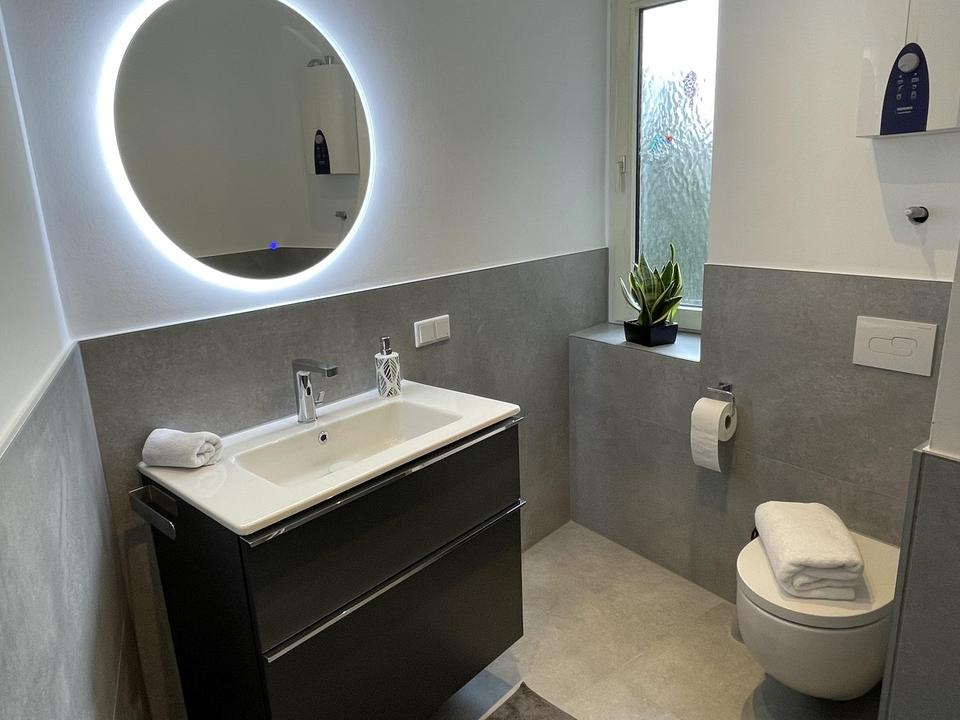 Starting a new job in or around Essen? Fully furnished period apartment in a prime central location – Bild 5