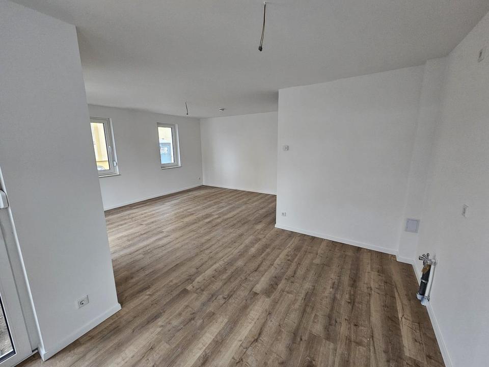 Moderne 2-Zimmer-Neubauwohnung mit Garten & Einbauküche – Erstklassiger Wohnkomfort in Müllrose – Bild 3