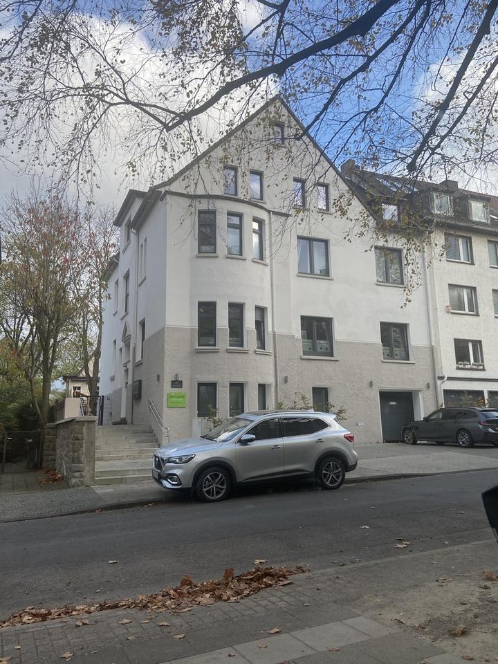 Lichtdurchflutete Altbauwohnung in Essen-Süd – Bild 3