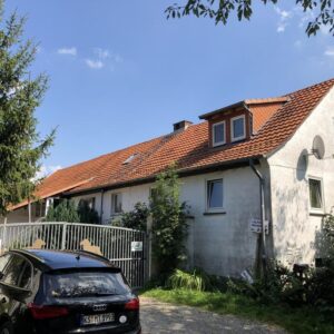 Aussiedlerhof - Pferdehaltung - Pferde - Hof - Haus - Bauernhof