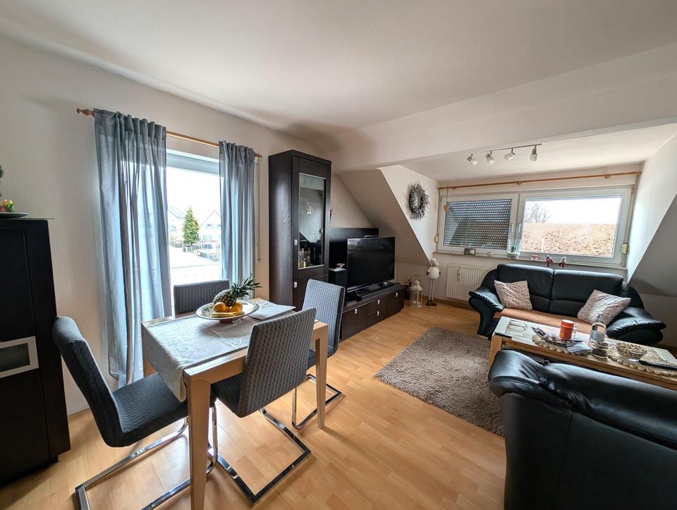 Ohne Provision - Ansprechende DG-Wohnung mit Balkon, Stellplatz & Tageslichtbad – Bild 5