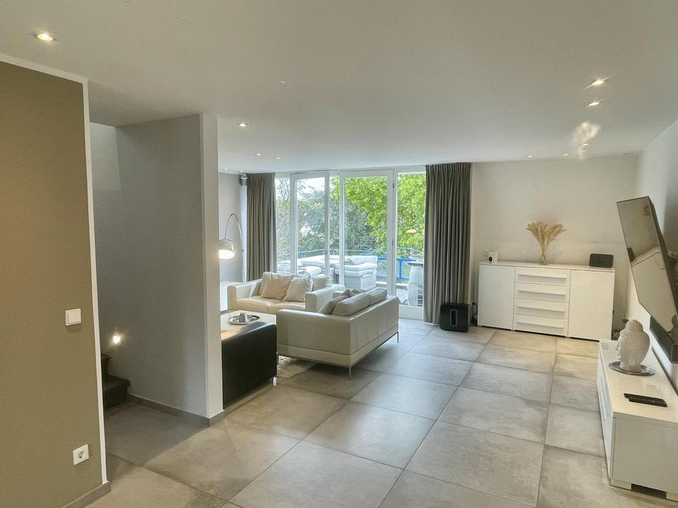 Maisonette-Wohnung mit Sonnenterrasse und Stellplatz in Köln-Rodenkirchen – Bild 2